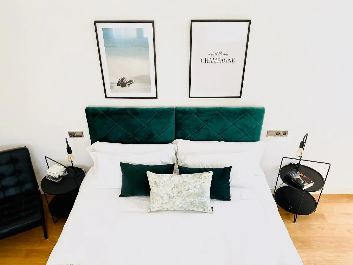 Hotel Carbonell Llanca