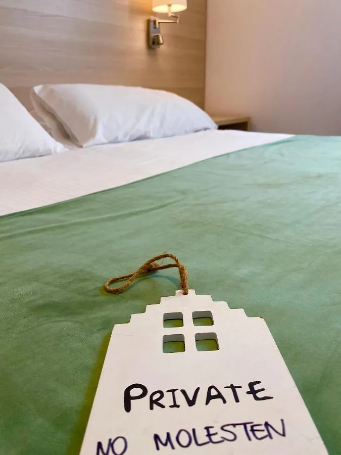Hotel Carbonell Llanca 2*,  Spain