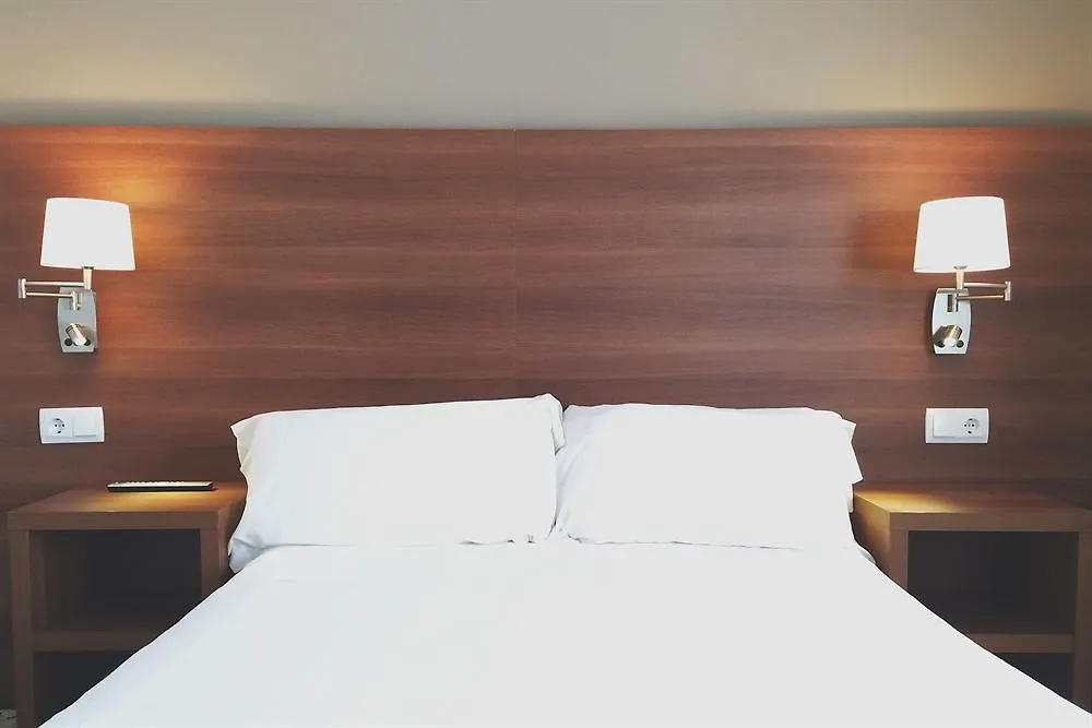 Hotel Carbonell Llanca