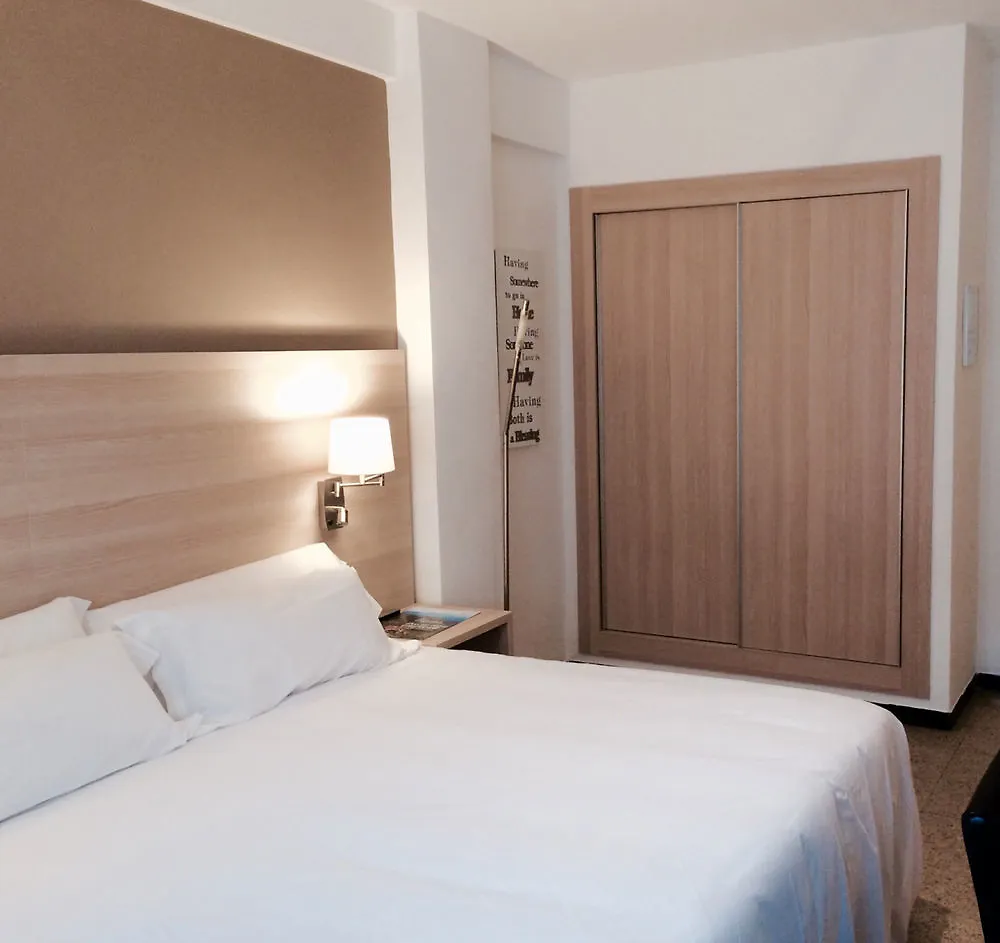 Hotel Carbonell Llança