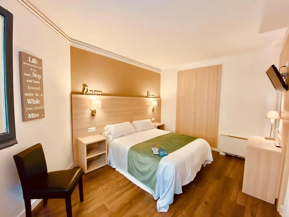 Hotel Carbonell Llanca