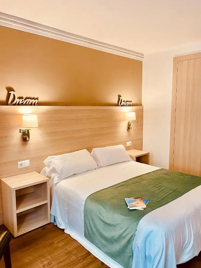Hotel Carbonell Llanca